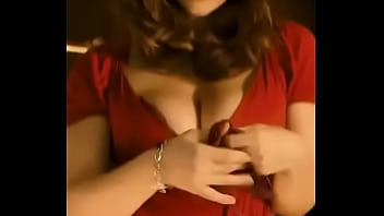accidentally hollywood actress boobs nipple show vero