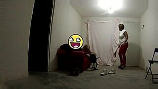 ninera se masturba en su cuarto camara oculta