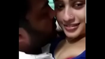 anshuka sharma kiss