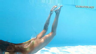 xxx in swimming pool and download