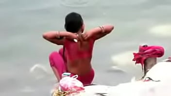 bangla desi shameless girl bathing