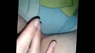 pussy wet fingered