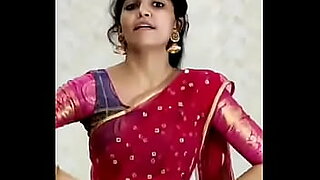 indian bhabhi seduce small boy for sex