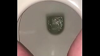 softcore student pissing in toilet