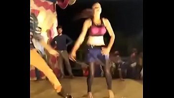 arab naked dance on stage