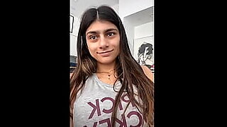 mia khalifa fucked by two black man