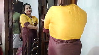 mom ass in shalwar