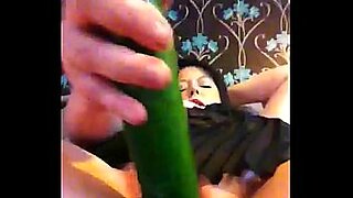 skinny girl small tits seks with cucumber and cock