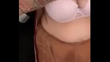 indian aunties showing her boobs