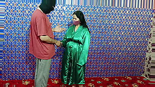 indian bhabhi with daver kissing breast pressing and full funks video
