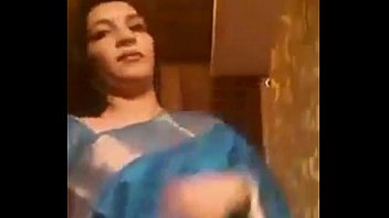 indian saree boobs kissing videos