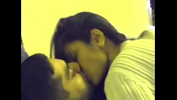 wife kisses husband while sucking stranger cum kiss